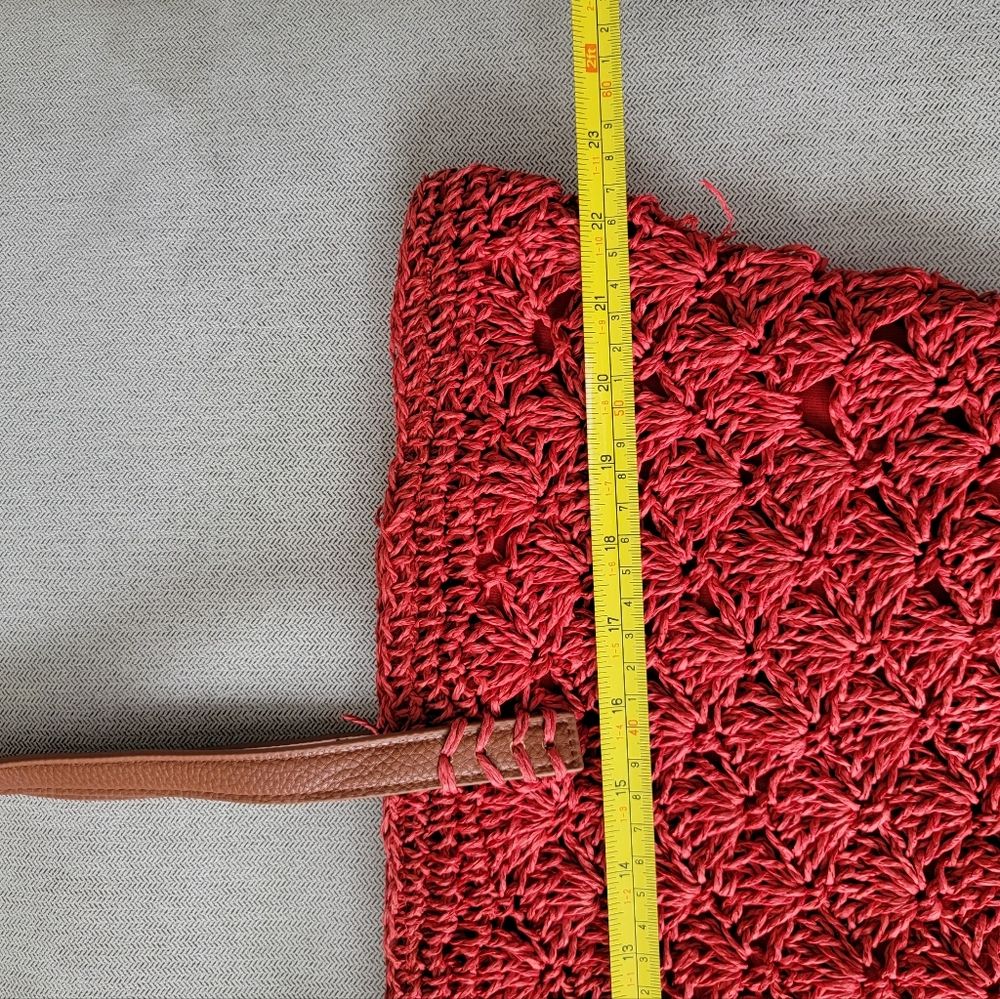 New Red Straw Shoulder Bag - Picture 7 of 8